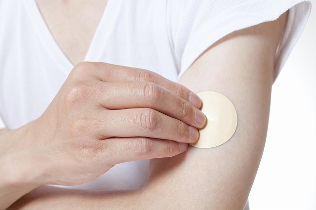 ニコチンパッチ（ニコチネルTTS）